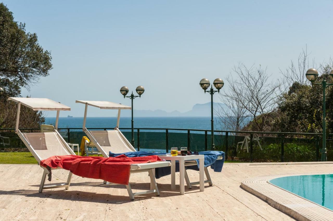 Holidays Naples Family - Pool In Front Of Capri Exteriér fotografie